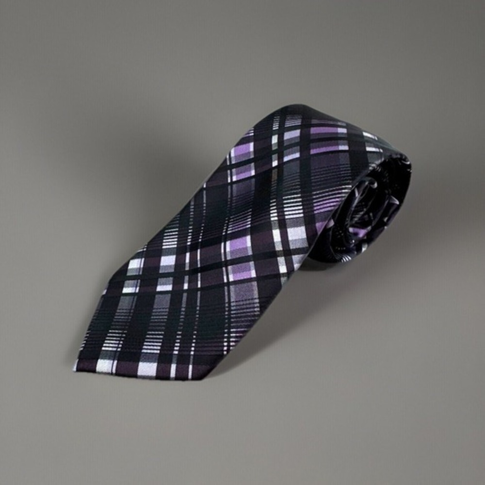 JF J. Ferrar Purple‎ PLAID tie 100% polyester -- 2.75" x 62"